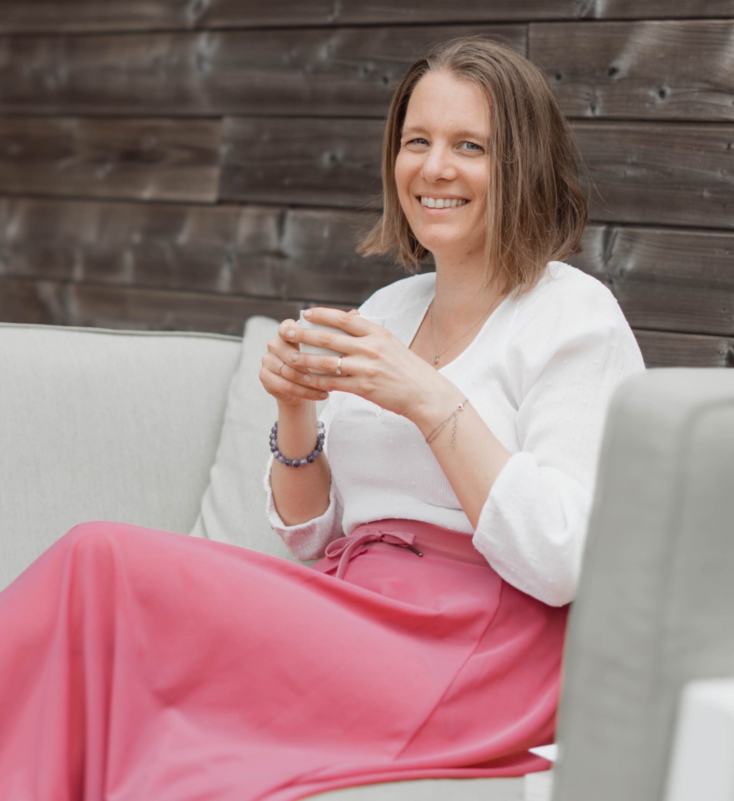 Christina Absillis met tas thee