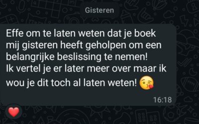Een sleutel op een deur die tot nu toe vast zat.