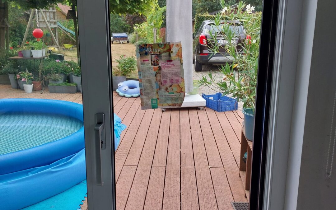 vlienegraam met blad papier op geplakt
